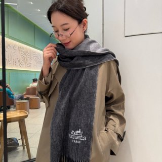エルメス 100%ウールスカーフ 35x180cm エルメス 100%ウールスカーフ 35x180cm