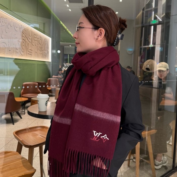 ルイ ヴィトン グラデーションロゴカシミヤスカーフ 35x180 ルイ ヴィトン グラデーションロゴカシミヤスカーフ 35x180