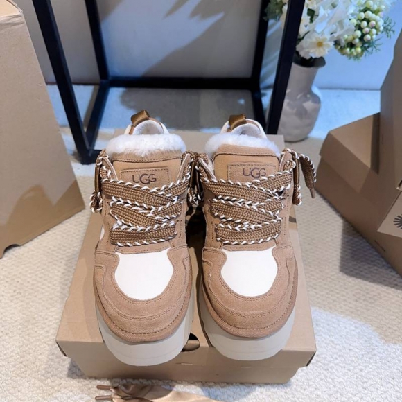 【UGG】厚底ブーツウールブーツレディース