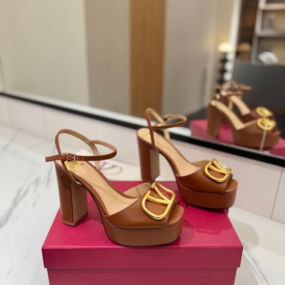 【VALENTINO】2026サンダルレディース 【VALENTINO】2026サンダルレディース