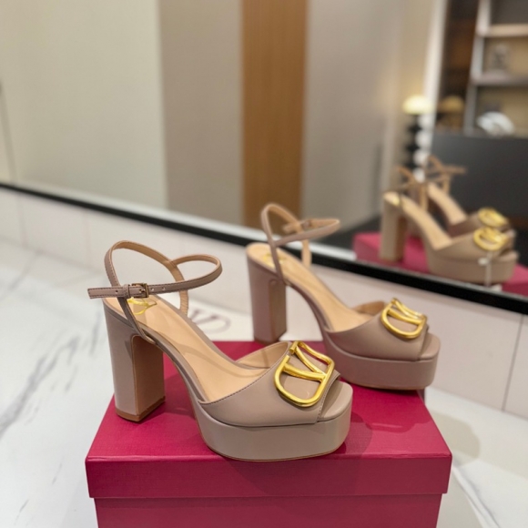 【VALENTINO】2026サンダルレディース 【VALENTINO】2026サンダルレディース