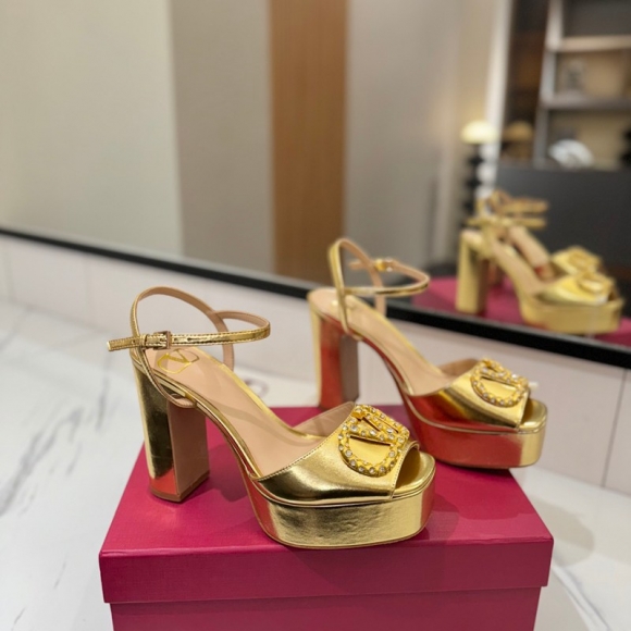 【VALENTINO】2026サンダルレディース 【VALENTINO】2026サンダルレディース