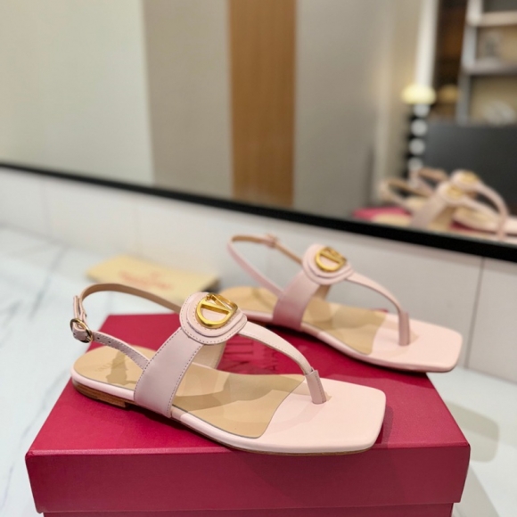 【VALENTINO】新作Vサンダルレディース 【VALENTINO】新作Vサンダルレディース