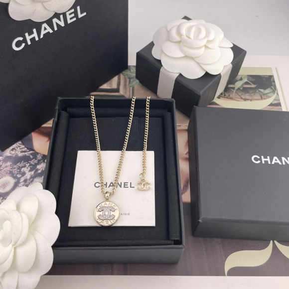 ネックレス C シルバーコイン×Cネックレス — 25Aオートクチュール手工坊シリーズ、スワロフスキー使用、完璧なディテール ネックレス C シルバーコイン×Cネックレス — 25Aオートクチュール手工坊シリーズ、スワロフスキー使用、完璧なディテール