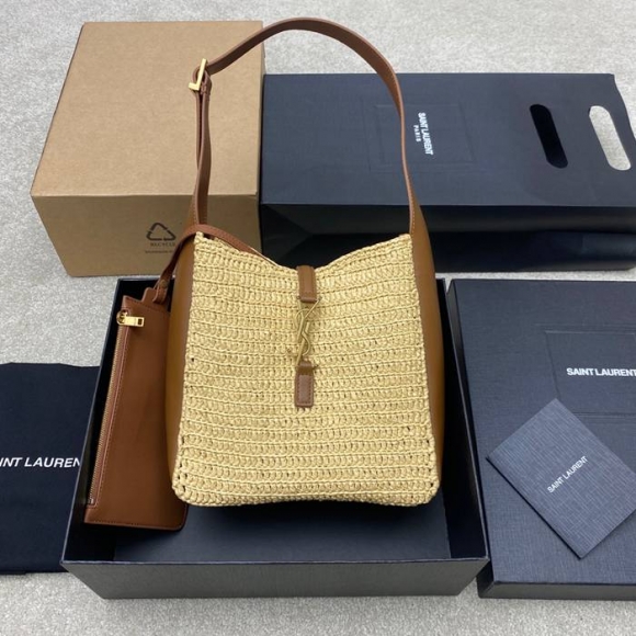 SAINT LAURENT 823812 編み ゴールド 脇下バッグ クラシック 22x22x10cm サイズ:22x22x10cm