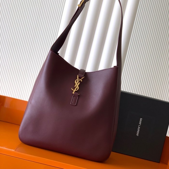 SAINT LAURENT 753837 レッド、ゴールド 脇下バッグ 大、クラシック 31x30x13cm サイズ:31x30x13cm SAINT LAURENT 753837 レッド、ゴールド 脇下バッグ 大、クラシック 31x30x13cm サイズ:31x30x13cm