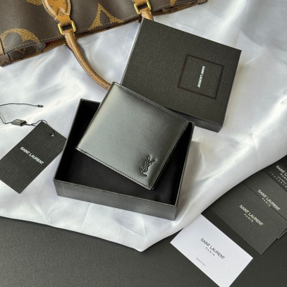 SAINT LAURENT 607727 メンズ対折り財布 牙籤紋 サイズ:11x9.5x2.5cm SAINT LAURENT 607727 メンズ対折り財布 牙籤紋 サイズ:11x9.5x2.5cm