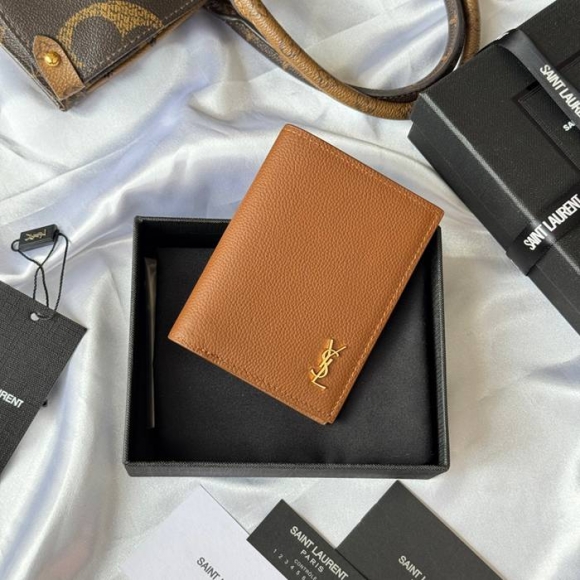 SAINT LAURENT 668736 二つ折り財布 荔枝紋金具 サイズ:11.5x9cm SAINT LAURENT 668736 二つ折り財布 荔枝紋金具 サイズ:11.5x9cm