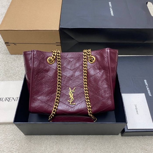 SAINT LAURENT 872680 カーフレザー ブラック、レッド、ゴールド ハンドバッグ チェーン、ニキ 25x22x10cm サイズ:25x22x10cm SAINT LAURENT 872680 カーフレザー ブラック、レッド、ゴールド ハンドバッグ チェーン、ニキ 25x22x10cm サイズ:25x22x10cm
