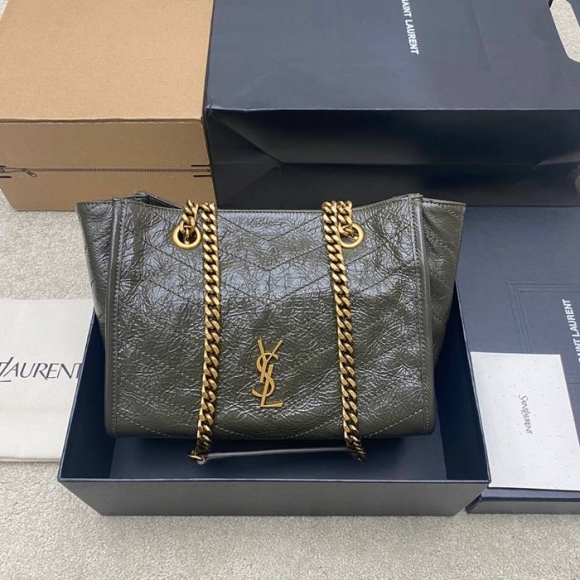 SAINT LAURENT 872680 カーフレザー ブラック、グリーン、ゴールド ハンドバッグ チェーン、ニキ 25x22x10cm サイズ:25x22x10cm SAINT LAURENT 872680 カーフレザー ブラック、グリーン、ゴールド ハンドバッグ チェーン、ニキ 25x22x10cm サイズ:25x22x10cm