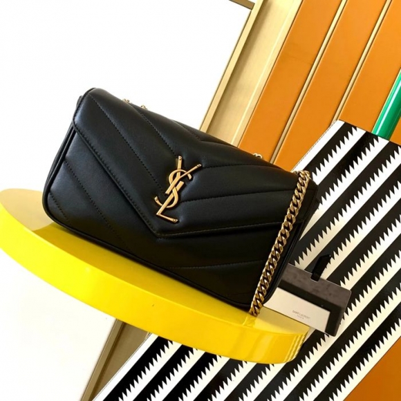 SAINT LAURENT 801437 ラムレザー 斜め掛けバッグ チェーン 24x14cm サイズ:24x14cm SAINT LAURENT 801437 ラムレザー 斜め掛けバッグ チェーン 24x14cm サイズ:24x14cm