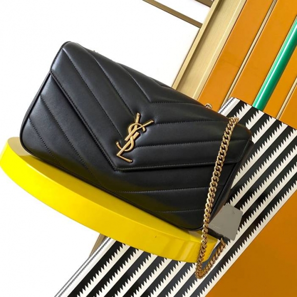 SAINT LAURENT 801439 ラムレザー 斜め掛けバッグ チェーン 29x17cm サイズ:29x17cm SAINT LAURENT 801439 ラムレザー 斜め掛けバッグ チェーン 29x17cm サイズ:29x17cm