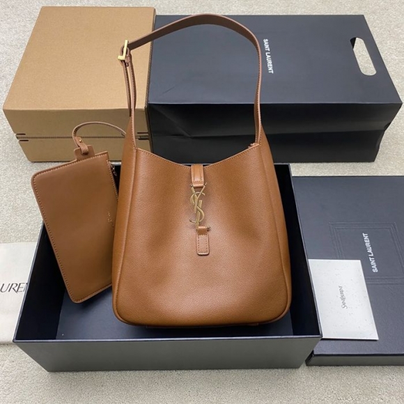 SAINT LAURENT 850533 ブラウン、ゴールド ショルダーバッグ、脇下バッグ クラシック 22x22x10cm サイズ:22x22x10cm SAINT LAURENT 850533 ブラウン、ゴールド ショルダーバッグ、脇下バッグ クラシック 22x22x10cm サイズ:22x22x10cm
