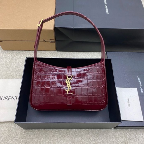 SAINT LAURENT 657228 ワニ革 レッド、ゴールド ショルダーバッグ、脇下バッグ クラシック 16x6cm サイズ:24.5x16x6cm SAINT LAURENT 657228 ワニ革 レッド、ゴールド ショルダーバッグ、脇下バッグ クラシック 16x6cm サイズ:24.5x16x6cm
