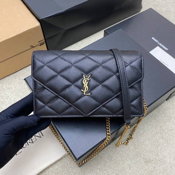SAINT LAURENT 871140 ラムレザー ブラック、ゴールド、ボール 斜め掛けバッグ、チェーンバッグ チェーン、ベッキー 20x13cm サイズ:20x13cm SAINT LAURENT 871140 ラムレザー ブラック、ゴールド、ボール 斜め掛けバッグ、チェーンバッグ チェーン、ベッキー 20x13cm サイズ:20x13cm