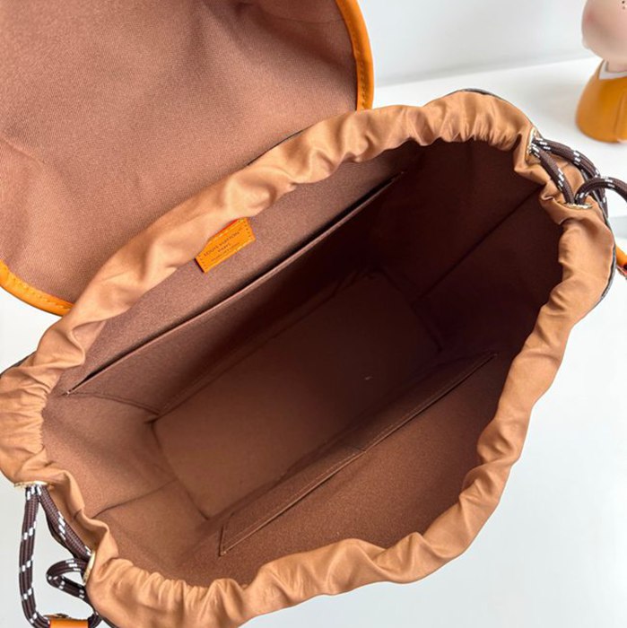 Louis Vuitton モンソリー カルゴ リュック モノグラム ブラウン M14015 サイズ:40x34x17cm
