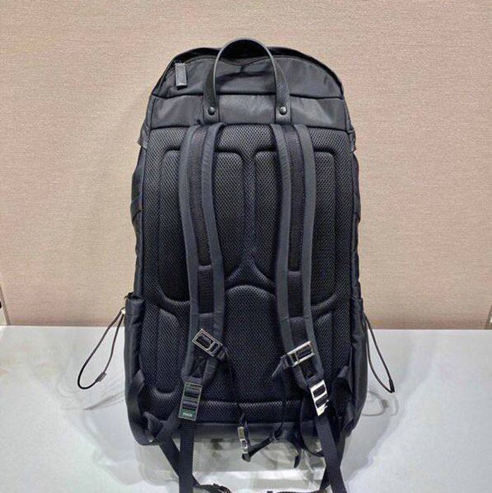 Prada 登山 リュック ナイロン ブラック 2VZ090 サイズ:57x32x19cm