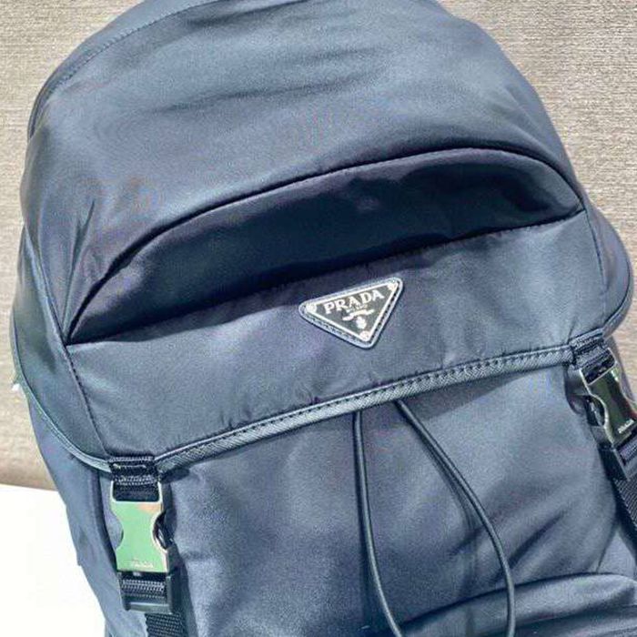 Prada 登山 リュック ナイロン ブラック 2VZ090 サイズ:57x32x19cm
