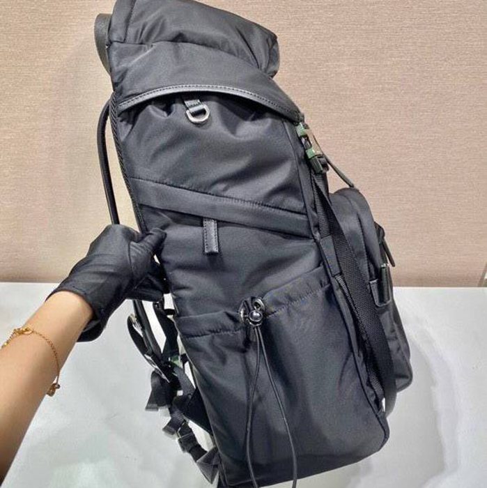 Prada 登山 リュック ナイロン ブラック 2VZ090 サイズ:57x32x19cm