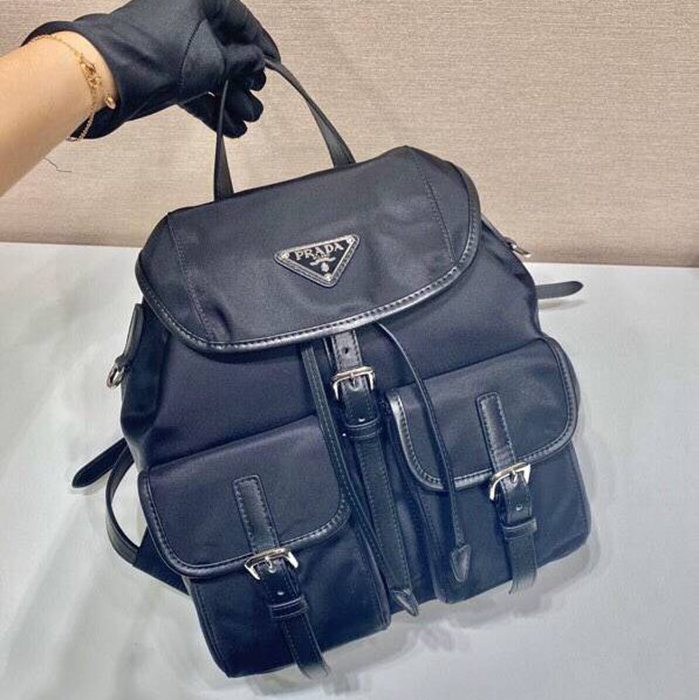 Prada リュック ナイロン ブラック 1BZ677B サイズ:28x24x12cm