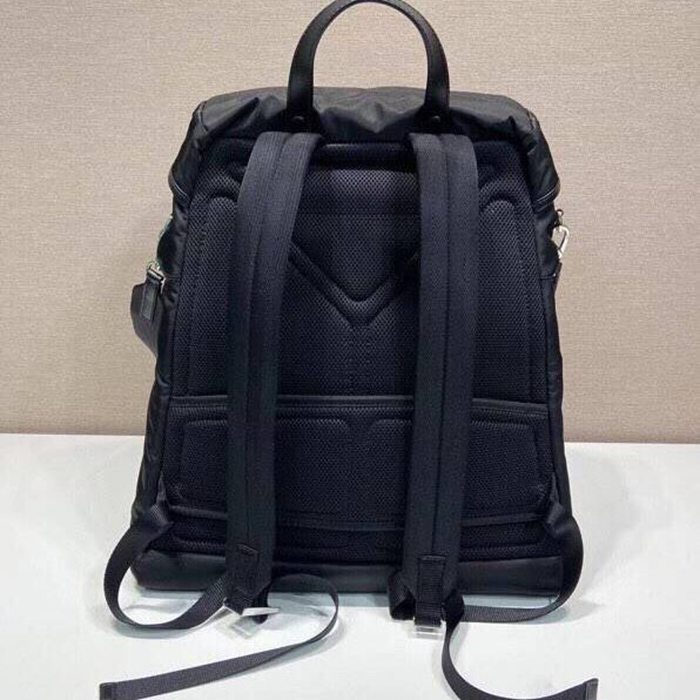 Prada ランウェイ リュック ナイロン ブラック 2VZ108 サイズ:45x38x18cm