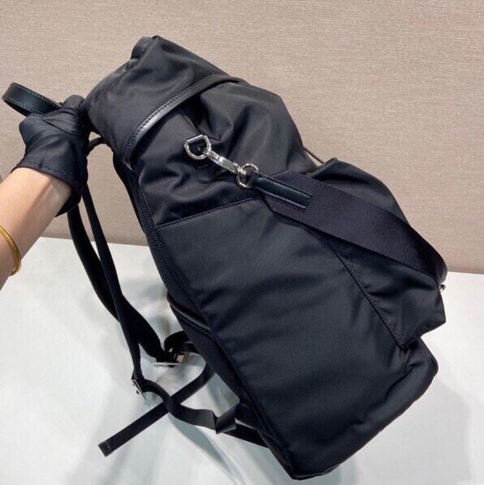 Prada ランウェイ リュック ナイロン ブラック 2VZ108 サイズ:45x38x18cm
