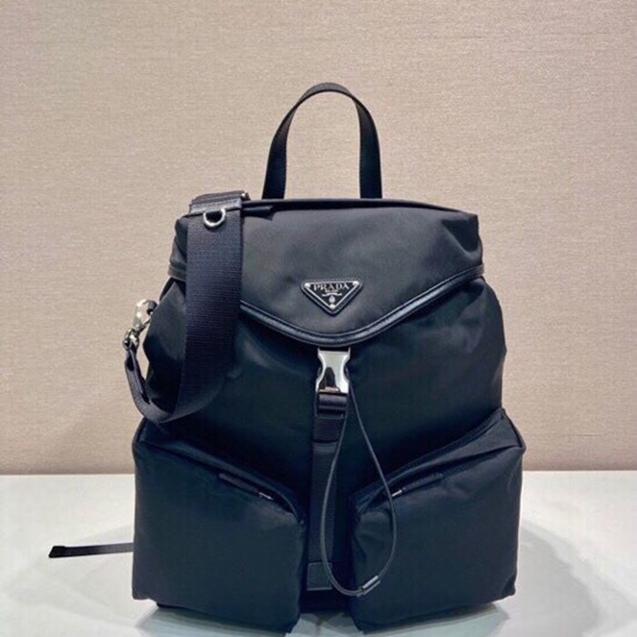Prada ランウェイ リュック ナイロン ブラック 2VZ111 サイズ:38x30x17cm