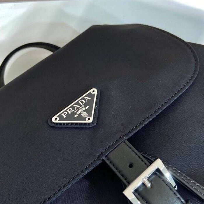 Prada ヴィンテージ リュック ナイロン ブラック 1BZ830 サイズ:32x30x14cm