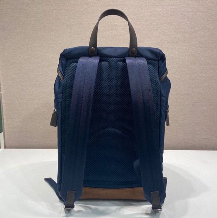 Prada リュック ナイロン ブラック 2VZ135A サイズ:45x27x17cm