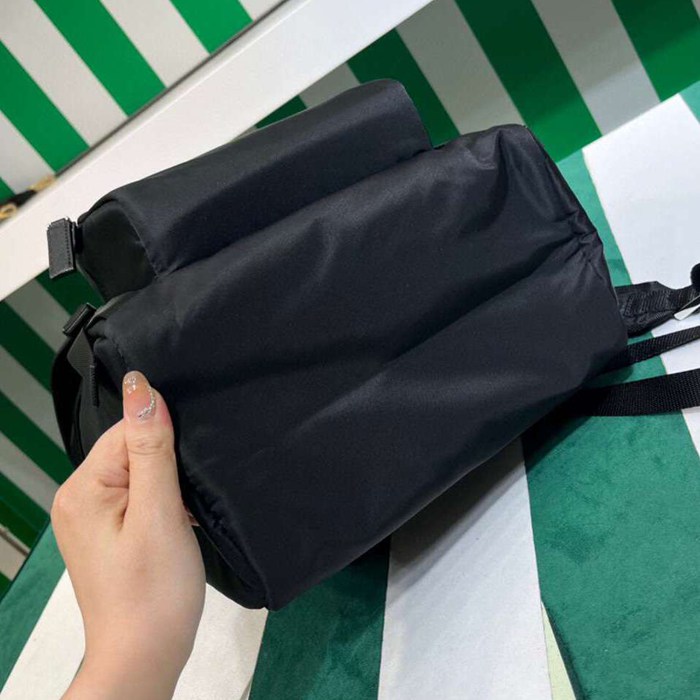 Prada リュック ナイロン ブラック 2VZ135 サイズ:45x27x17cm