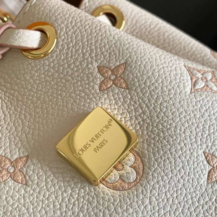 Louis Vuitton ナノノエ リュック オールレザー カラフル M13656 サイズ:19x15x10cm