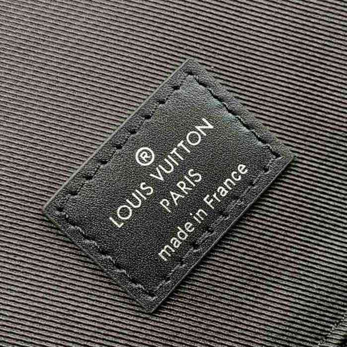 Louis Vuitton クリストファー ミディアムリュック モノグラム ブラック M43735 サイズ:44x38x12.5cm