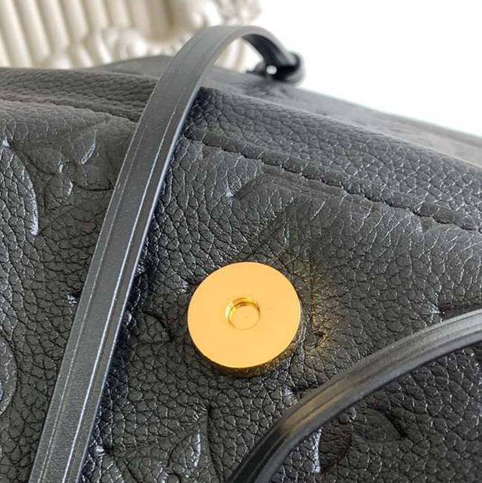Louis Vuitton リュック オールレザー ブラック M45205 サイズ:33x27.5x14cm