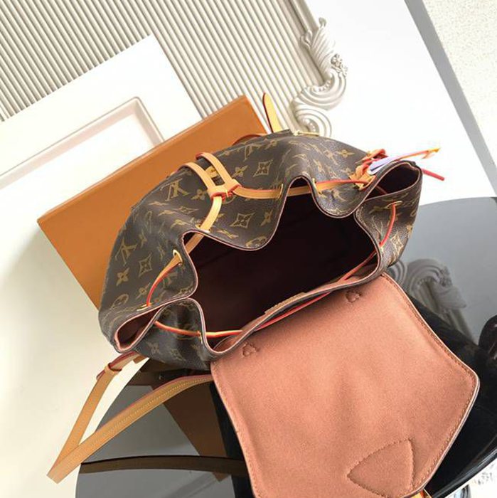 Louis Vuitton リュック オールレザー ブラック M45501 サイズ:33x27.5x14cm