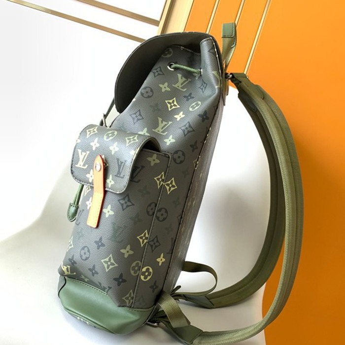 Louis Vuitton クリストファー スモールリュック モノグラム カラフル M41379 サイズ:48x41x13cm