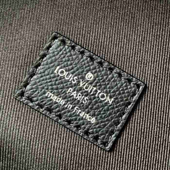 Louis Vuitton ディスカバリー スモールリュック モノグラム ブラック M30230 サイズ:40x30x20cm