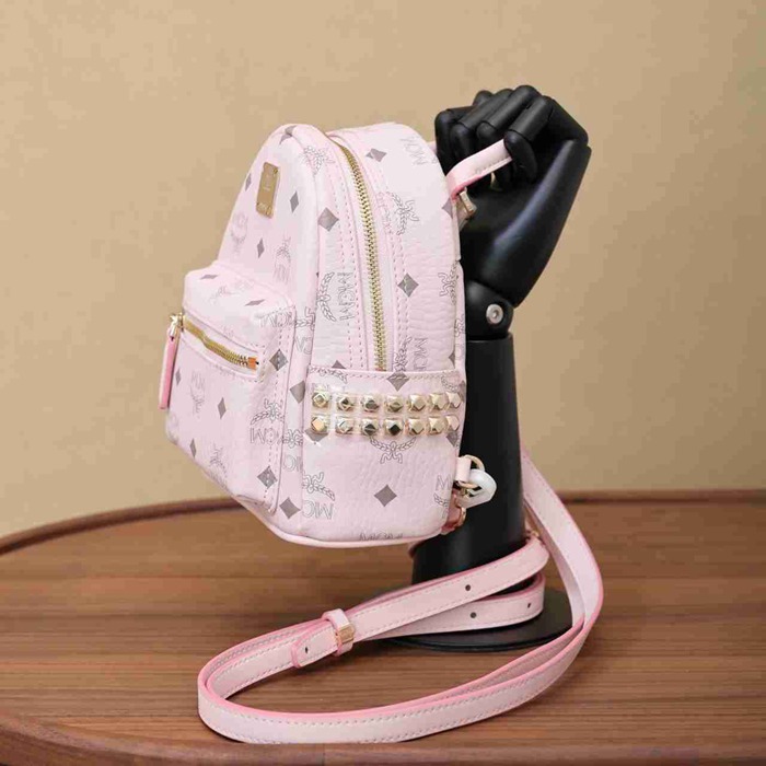 MCM スターク ライトミストピンク Xミニ クラシックモノグラム ピンク MMK6SVE92CO001 サイズ:21x17.5x10cm