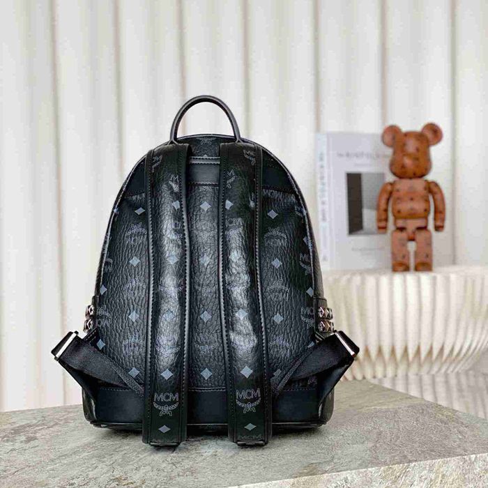 MCM スターク スモールスタッズ リュック クラシックモノグラム ブラック MMK6SVE37CO001 サイズ:33x26x13cm