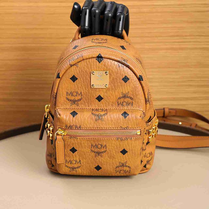 MCM スターク Xミニ スタッズ リュック クラシックモノグラム コニャック MMK6SVE92CO001 サイズ:21x17.5x10cm