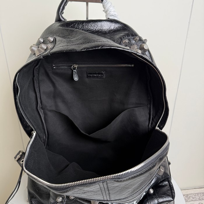 Balenciaga ルカゴール グラフィティ スタッズ リュック オールレザー ブラック 188024 サイズ:46x35x18cm