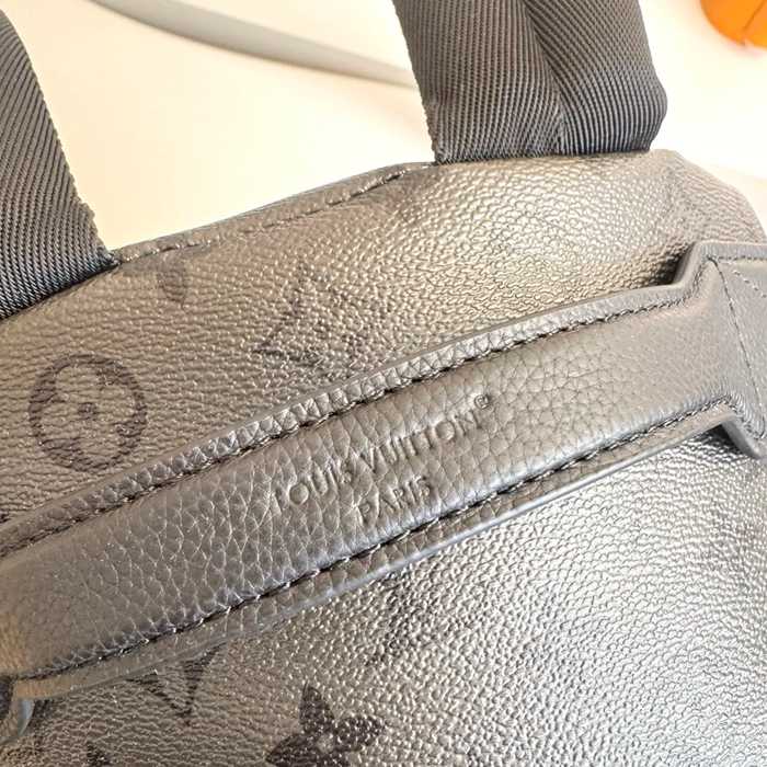 Louis Vuitton ディスカバリー カルゴ リュック モノグラム ブラック M26765 サイズ:39x30x19cm
