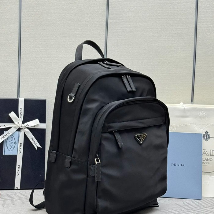 Prada クラシック リュック クロスカーフレザー ブラック 2VH048 サイズ:43.5x31x20cm