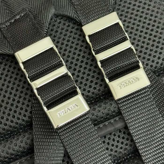 Prada クラシック リュック クロスカーフレザー ブラック 2VH048 サイズ:43.5x31x20cm