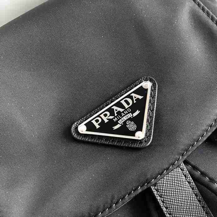 Prada ナイロン リュック ナイロン ブラック 1BZ811 サイズ:32x30x15cm