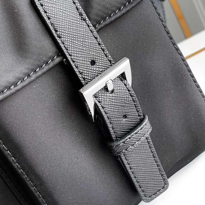 Prada ナイロン リュック ナイロン ブラック 1BZ811 サイズ:32x30x15cm