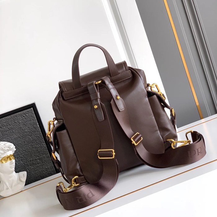 Prada 新作 シープスキン リュック オールレザー ブラック 1BZ080 サイズ:29x27x12.5cm