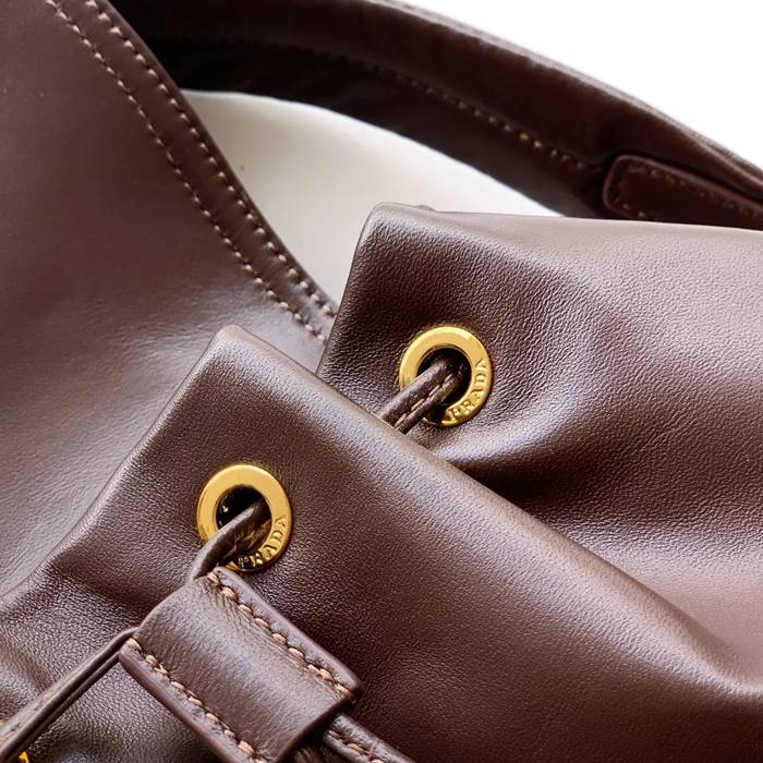 Prada 新作 シープスキン リュック オールレザー ブラック 1BZ080 サイズ:29x27x12.5cm