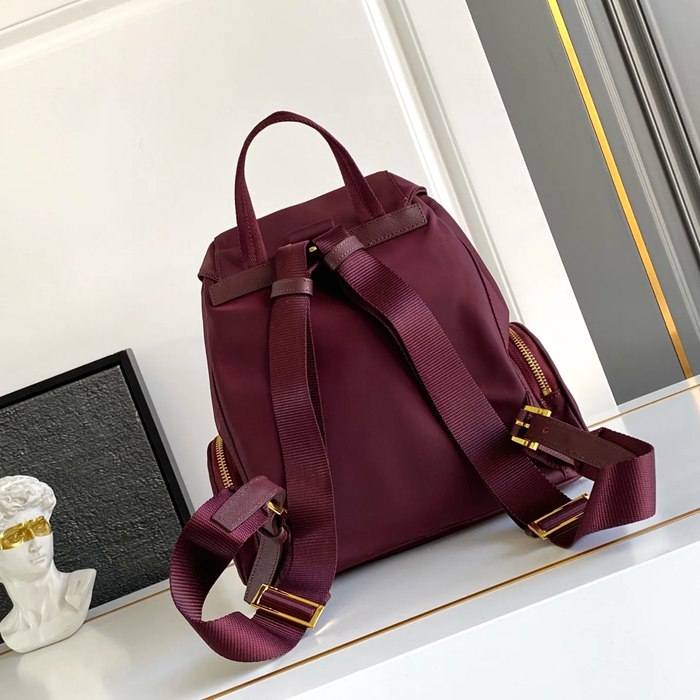 Prada 进口ナイロン リュック ナイロン ブラック 1BZ081 サイズ:29x24.5x12cm