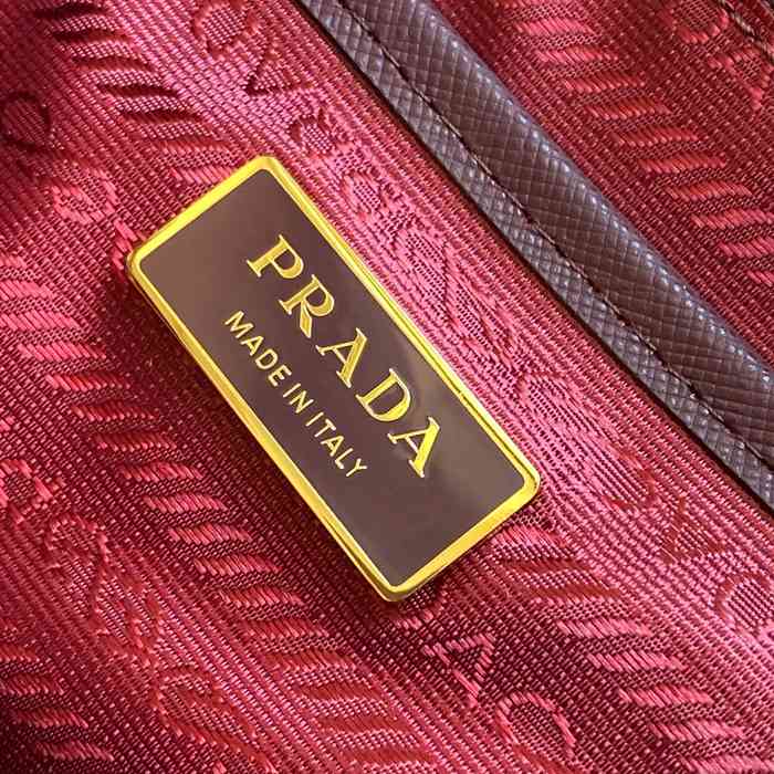 Prada 进口ナイロン リュック ナイロン ブラック 1BZ081 サイズ:29x24.5x12cm