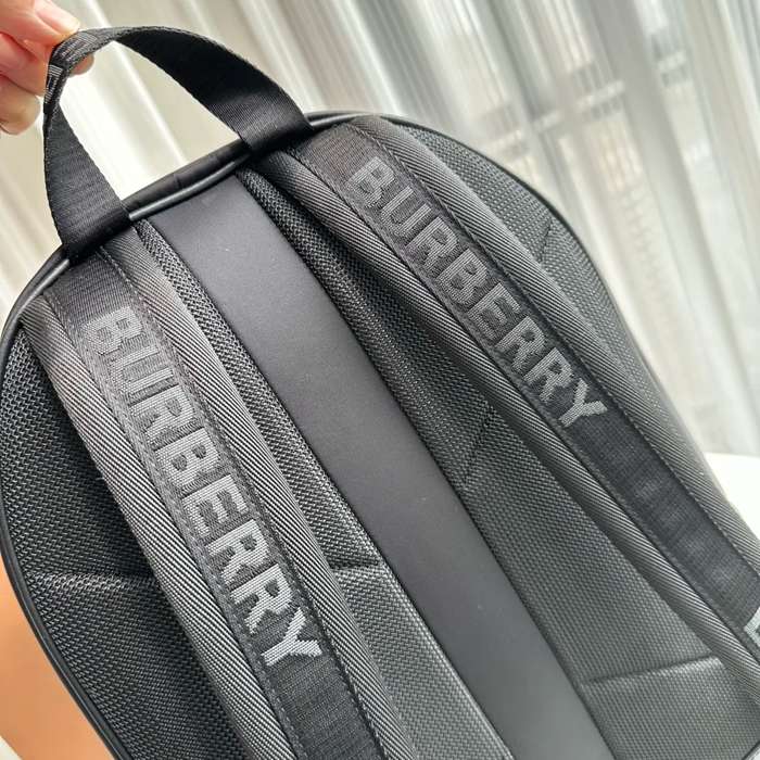Burberry ヴィンテージタータンチェック ナイロン リュック タータンチェック ブラウン 1091 サイズ:42.5x30.5x14.5cm